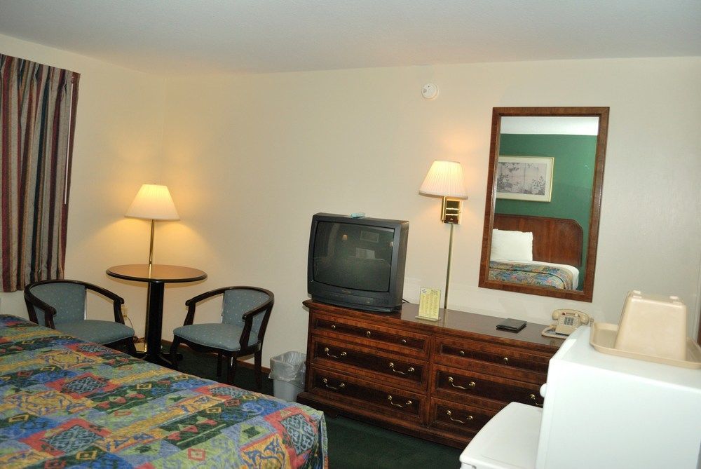 Royal Inn Hudson I-94 エクステリア 写真